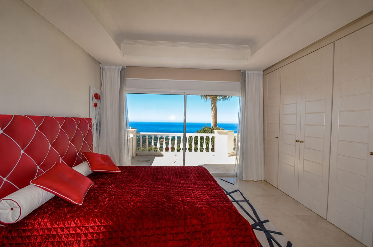 5 bedroom Villas for sale in Marbella – R5408299 5 bedroom Villas for sale in Marbella – R5408299