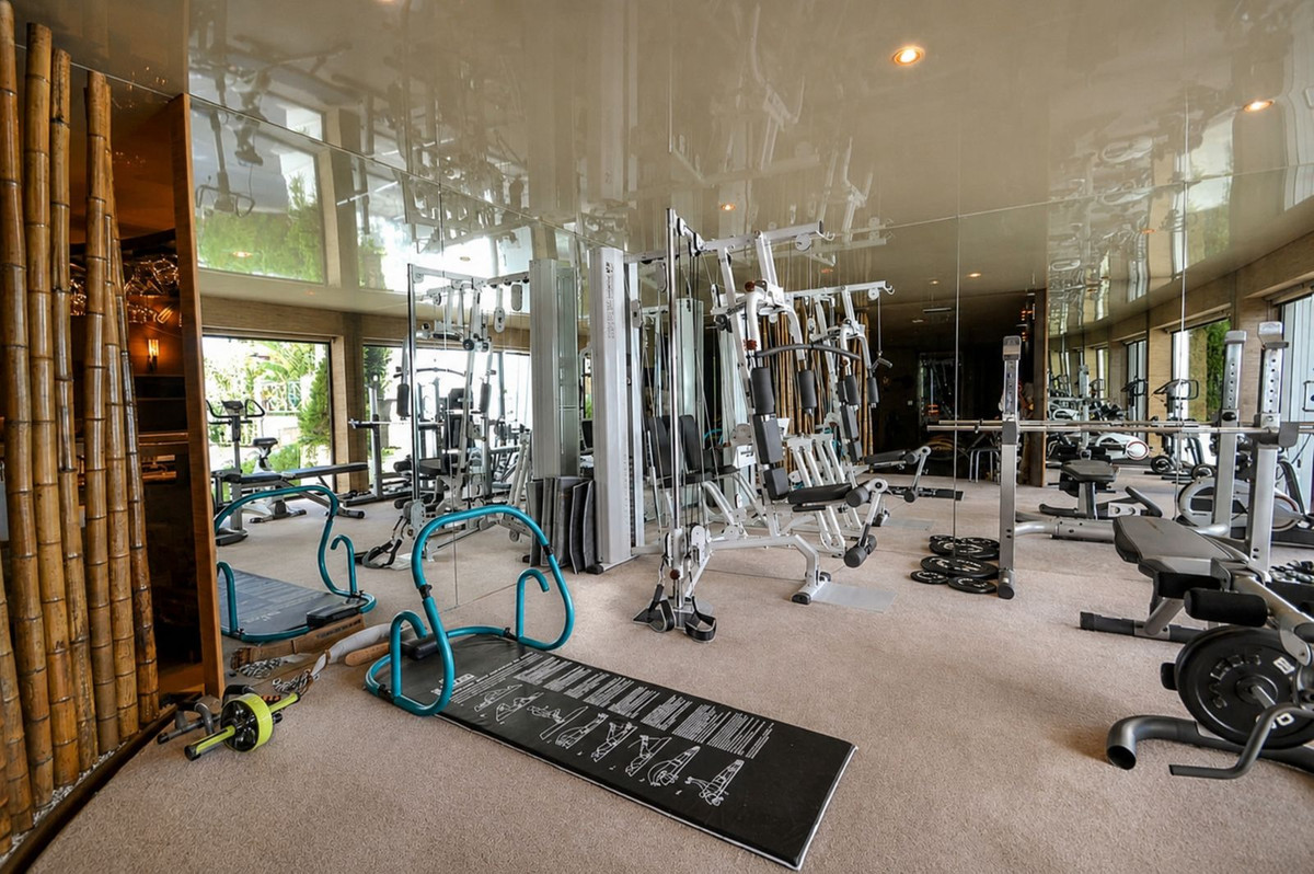 5 bedroom Villas for sale in Marbella – R5408299 5 bedroom Villas for sale in Marbella – R5408299