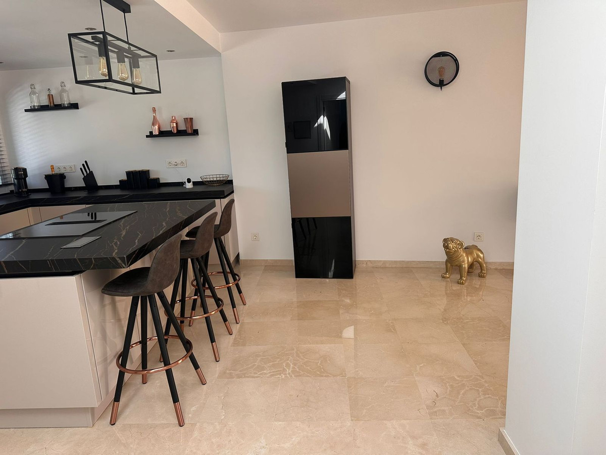 Aticos de 2 dormitorios en venta en Nueva Milla de Oro – R5081131 Aticos de 2 dormitorios en venta en Nueva Milla de Oro – R5081131