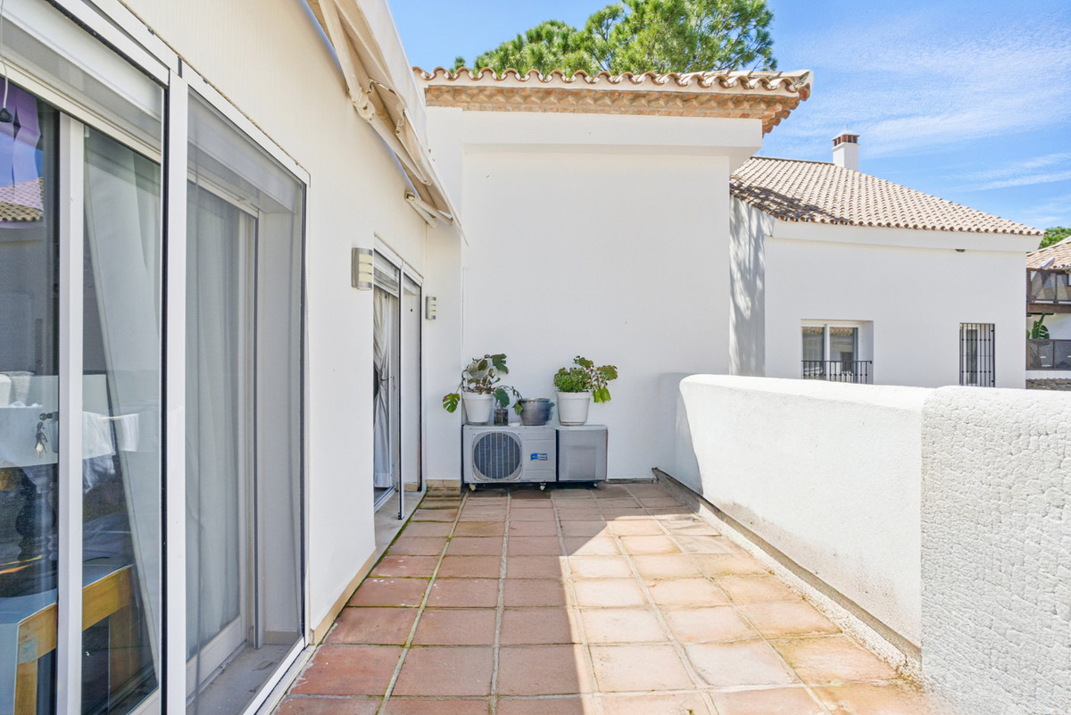4 bedroom Apartments for sale in Nueva Andalucía – R5010862 4 bedroom Apartments for sale in Nueva Andalucía – R5010862