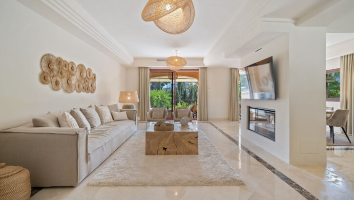 5 bedroom Semi-detached for sale in Puerto Banús – R4821640 5 bedroom Semi-detached for sale in Puerto Banús – R4821640 in