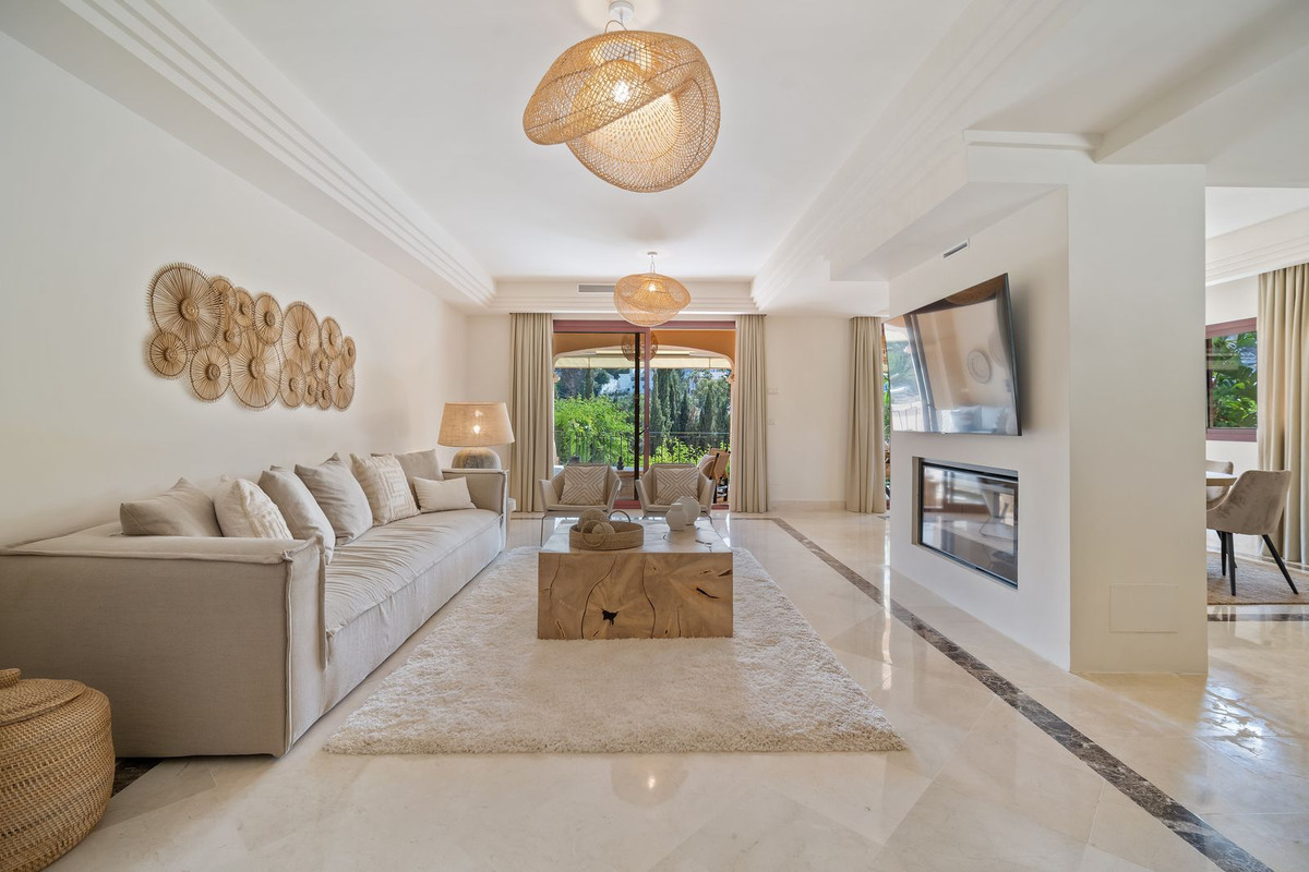 Pareados de 5 dormitorios en venta en Puerto Banús – R4821640 Pareados de 5 dormitorios en venta en Puerto Banús – R4821640