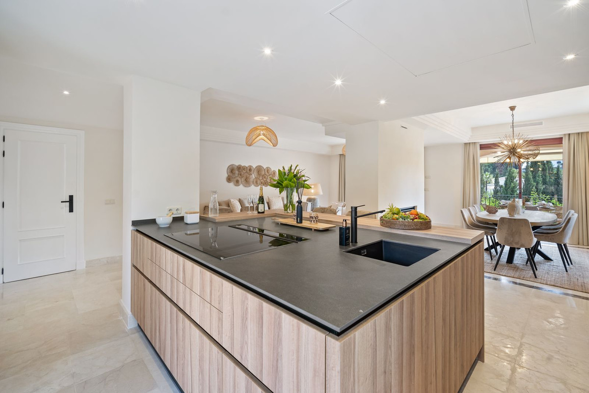 Pareados de 5 dormitorios en venta en Puerto Banús – R4821640 Pareados de 5 dormitorios en venta en Puerto Banús – R4821640