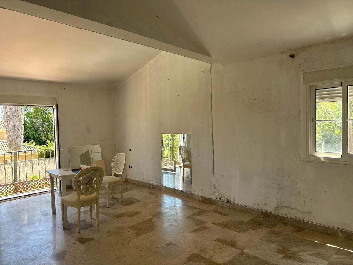 7 bedroom Villas for sale in Nueva Andalucía – R5048824 7 bedroom Villas for sale in Nueva Andalucía – R5048824