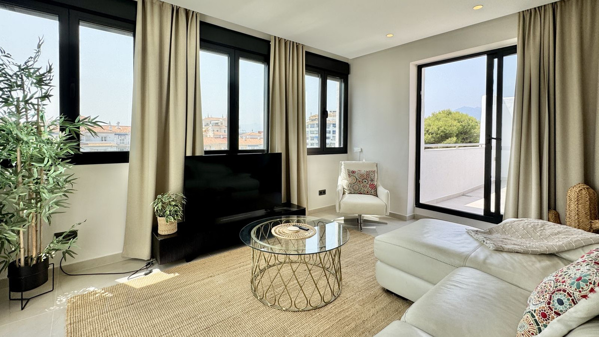 Aticos de 2 dormitorios en venta en Puerto Banús – R5451973 Aticos de 2 dormitorios en venta en Puerto Banús – R5451973