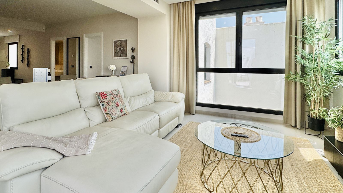 Aticos de 2 dormitorios en venta en Puerto Banús – R5451973 Aticos de 2 dormitorios en venta en Puerto Banús – R5451973