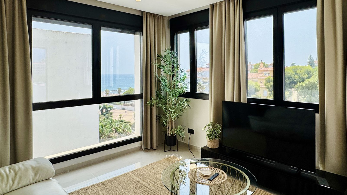 Aticos de 2 dormitorios en venta en Puerto Banús – R5451973 Aticos de 2 dormitorios en venta en Puerto Banús – R5451973