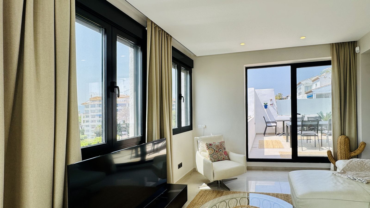 Aticos de 2 dormitorios en venta en Puerto Banús – R5451973 Aticos de 2 dormitorios en venta en Puerto Banús – R5451973
