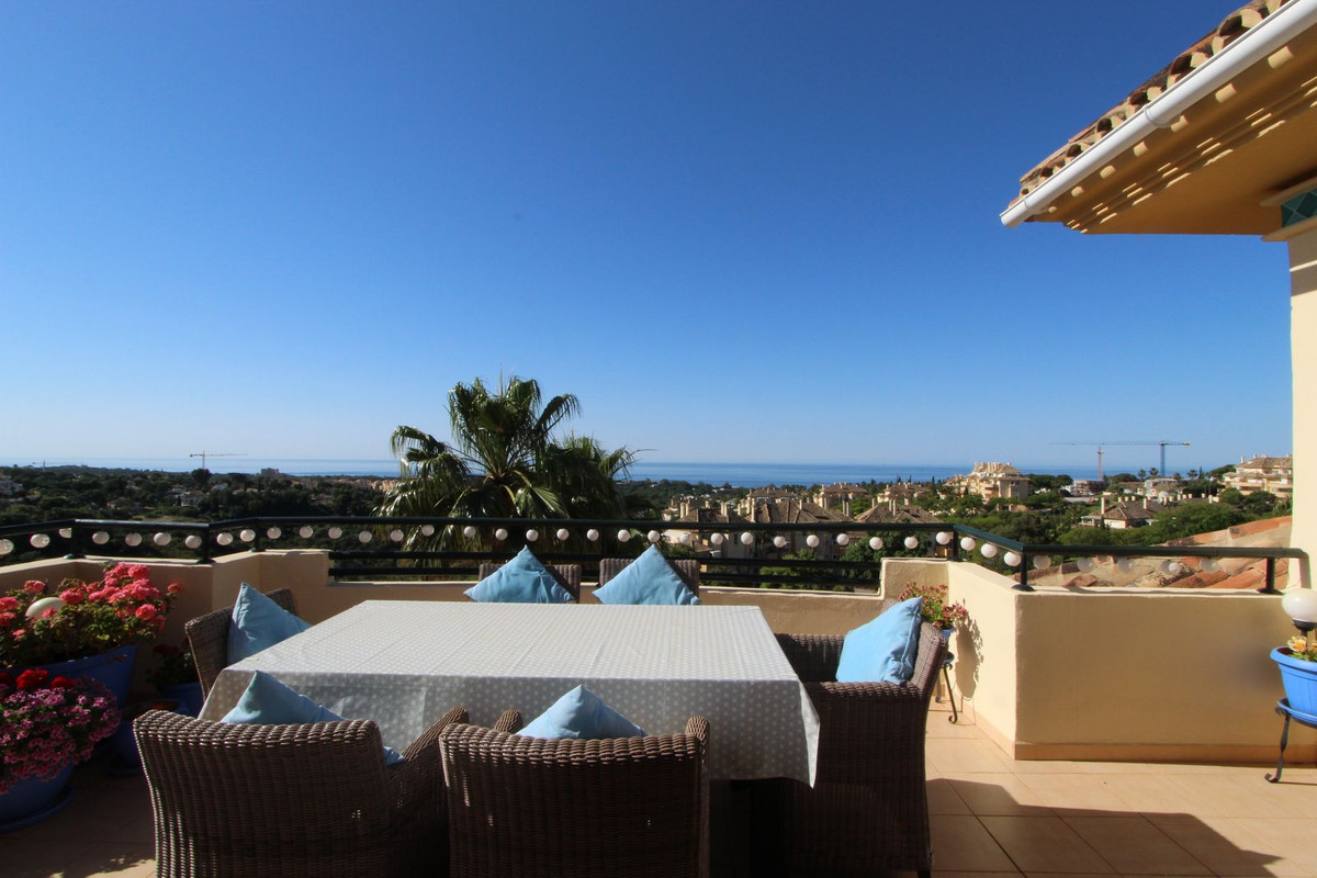 3 bedroom Apartments for sale in Elviria Hills – R5432056 3 bedroom Apartments for sale in Elviria Hills – R5432056