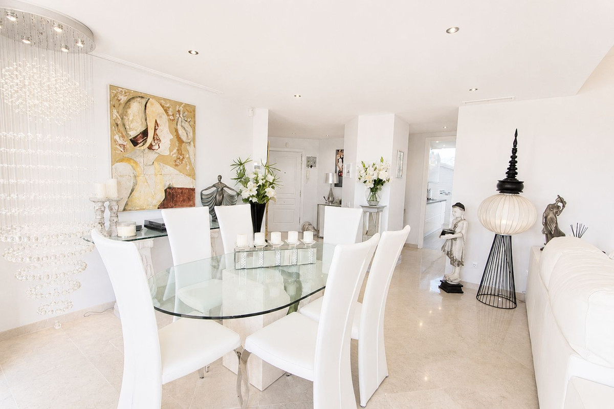 3 bedroom Apartments for sale in Elviria Hills – R5432056 3 bedroom Apartments for sale in Elviria Hills – R5432056