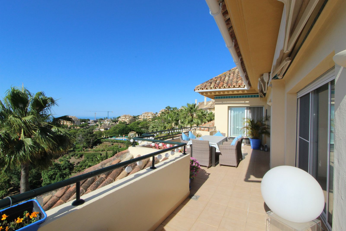 3 bedroom Apartments for sale in Elviria Hills – R5432056 3 bedroom Apartments for sale in Elviria Hills – R5432056