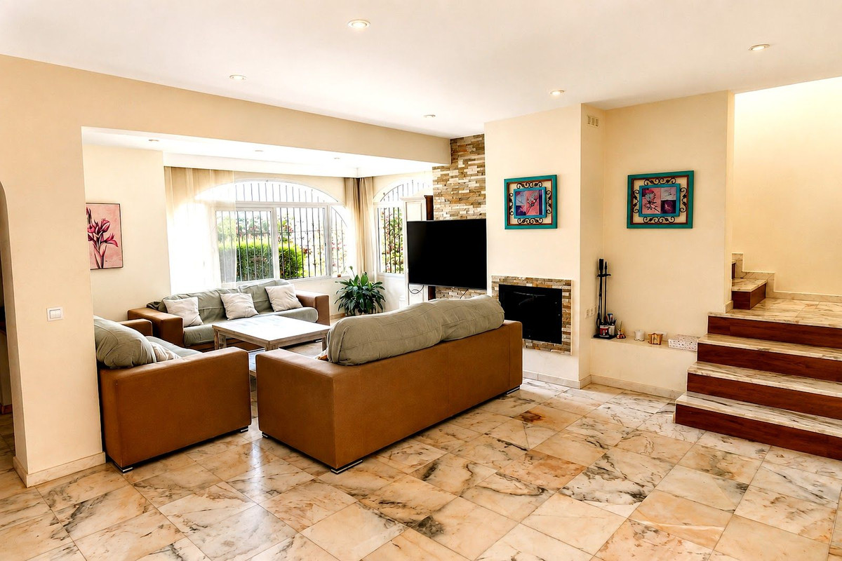 Villas de 5 dormitorios en venta en Marbella – R5450497 Villas de 5 dormitorios en venta en Marbella – R5450497