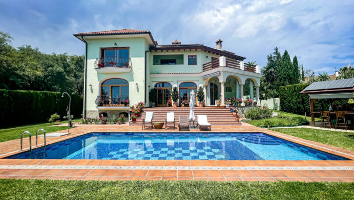 6 bedroom Villas for sale in El Rosario – R5049835 6 bedroom Villas for sale in El Rosario – R5049835 in