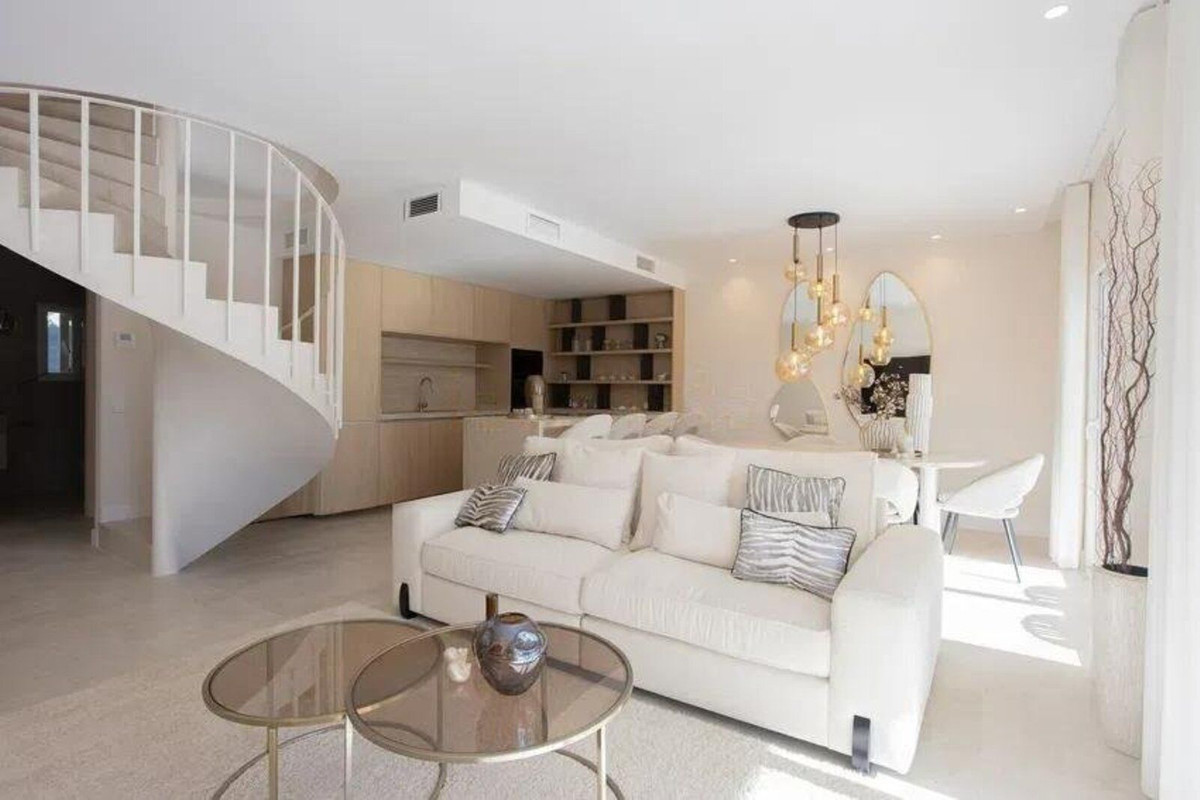 4 bedroom Apartments for sale in Nueva Andalucía – R5256058 4 bedroom Apartments for sale in Nueva Andalucía – R5256058