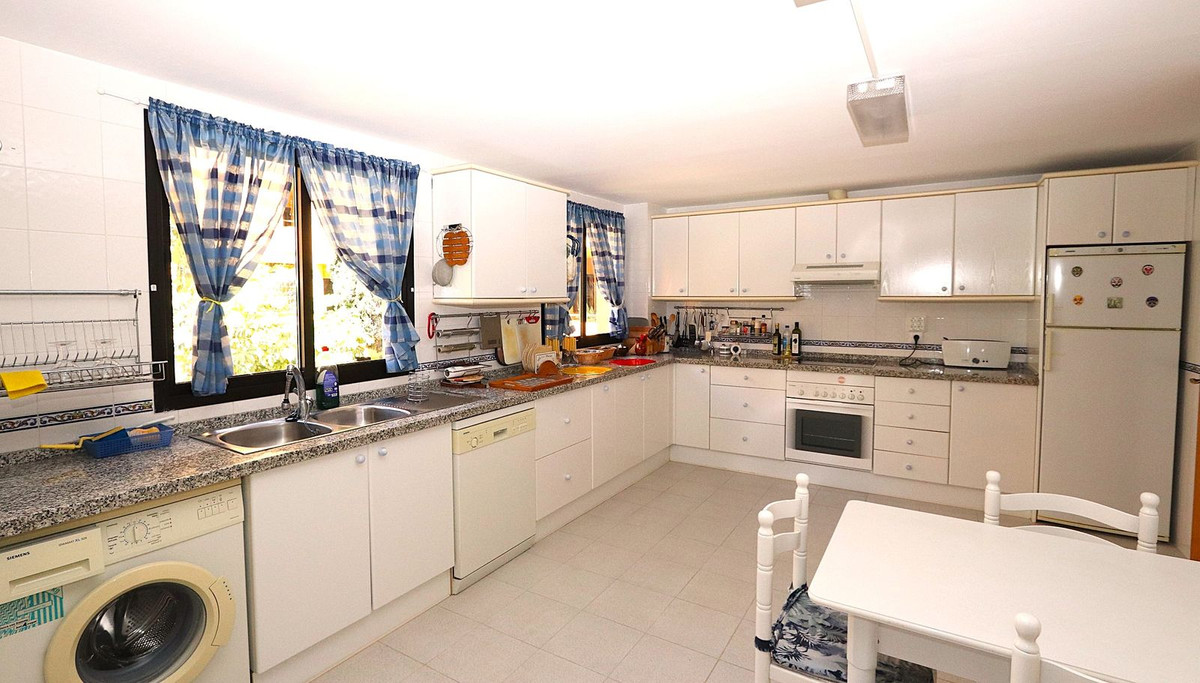 3 bedroom Apartments for sale in Selwo – R5384677 3 bedroom Apartments for sale in Selwo – R5384677