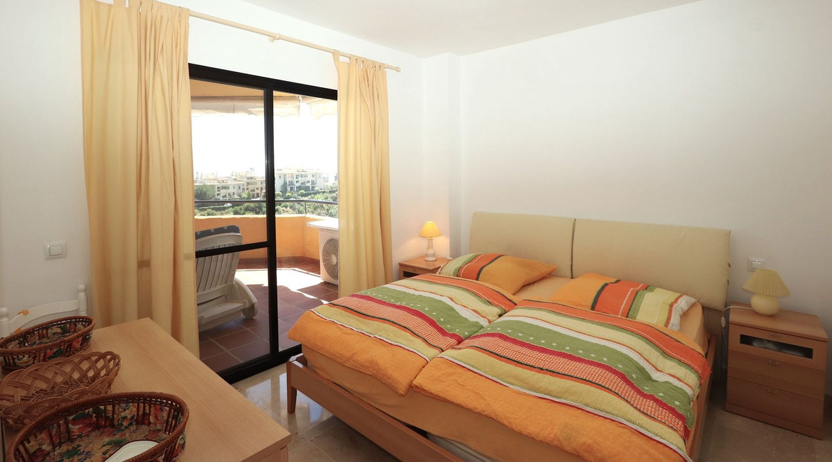 3 bedroom Apartments for sale in Selwo – R5384677 3 bedroom Apartments for sale in Selwo – R5384677