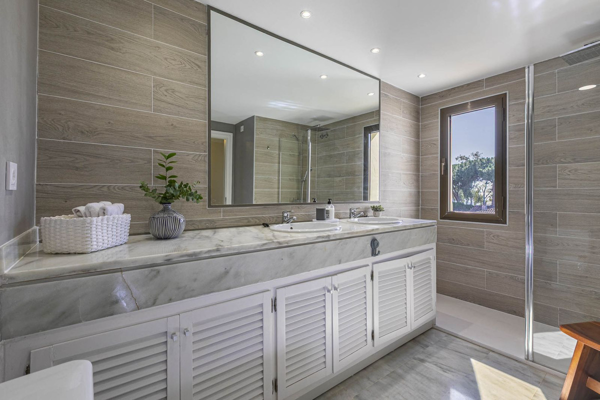 3 bedroom Apartments for sale in Elviria – R5164585 3 bedroom Apartments for sale in Elviria – R5164585