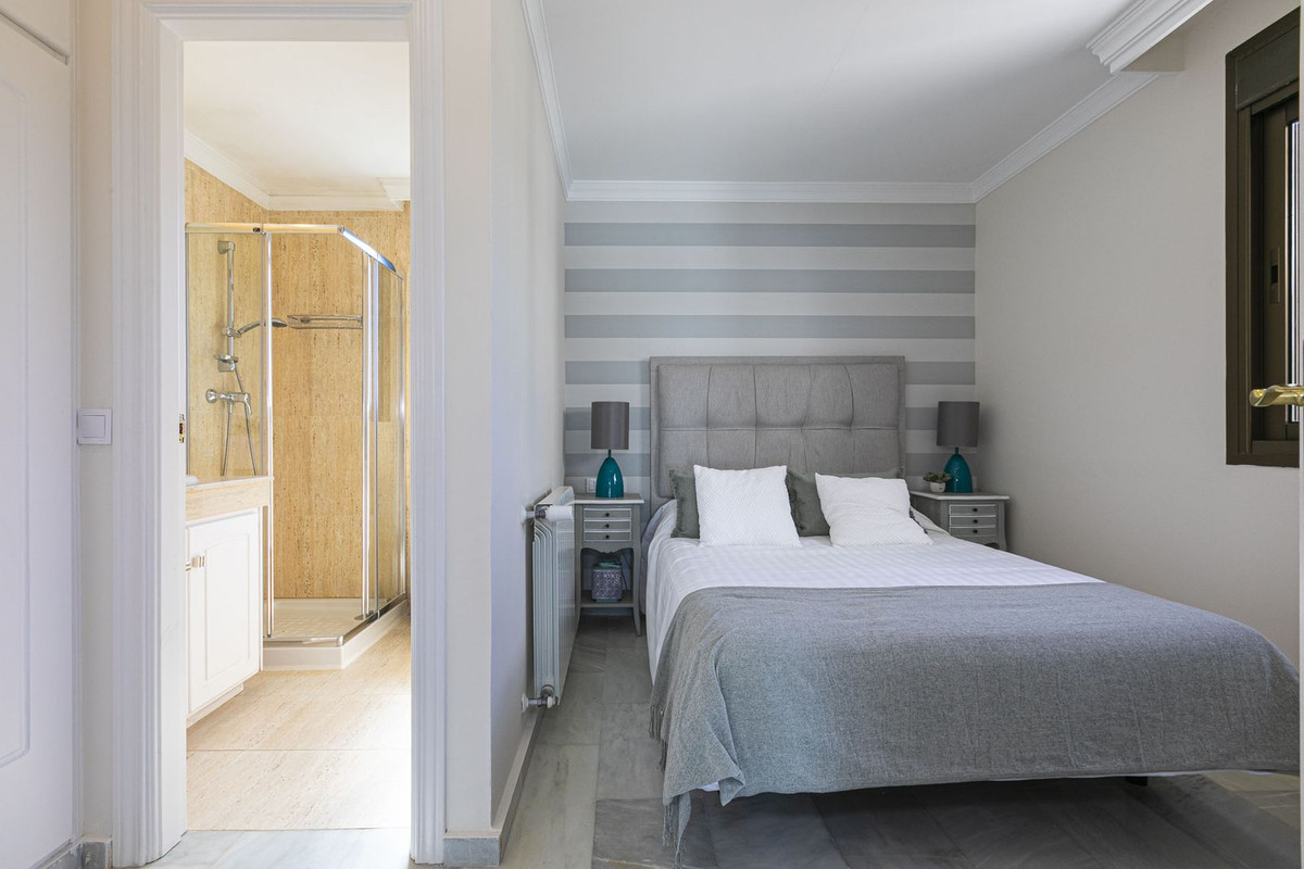 3 bedroom Apartments for sale in Elviria – R5164585 3 bedroom Apartments for sale in Elviria – R5164585