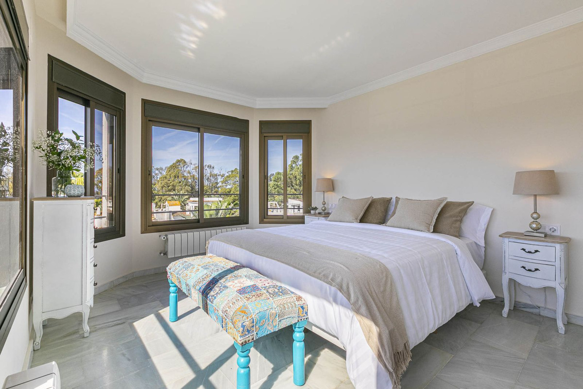 3 bedroom Apartments for sale in Elviria – R5164585 3 bedroom Apartments for sale in Elviria – R5164585