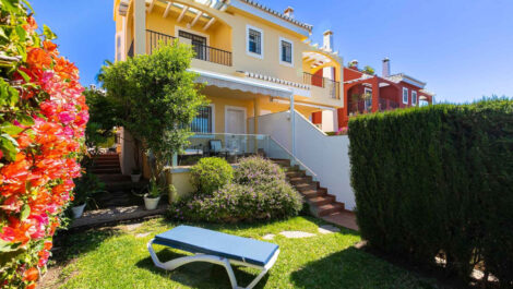 4 bedroom Semi-detached for sale in Costabella – R4677823 4 bedroom Semi-detached for sale in Costabella – R4677823