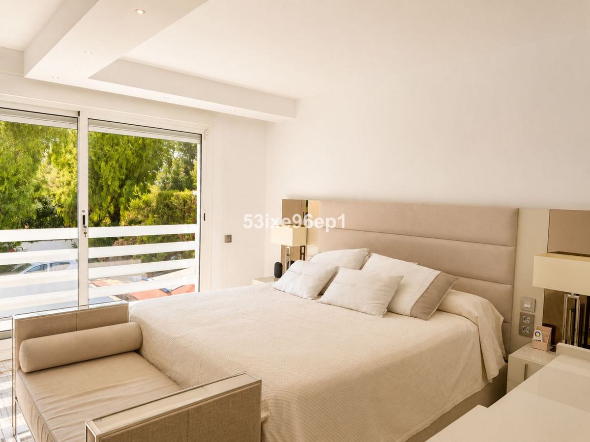 Pareados de 3 dormitorios en venta en Nueva Andalucía – R5454652 Pareados de 3 dormitorios en venta en Nueva Andalucía – R5454652