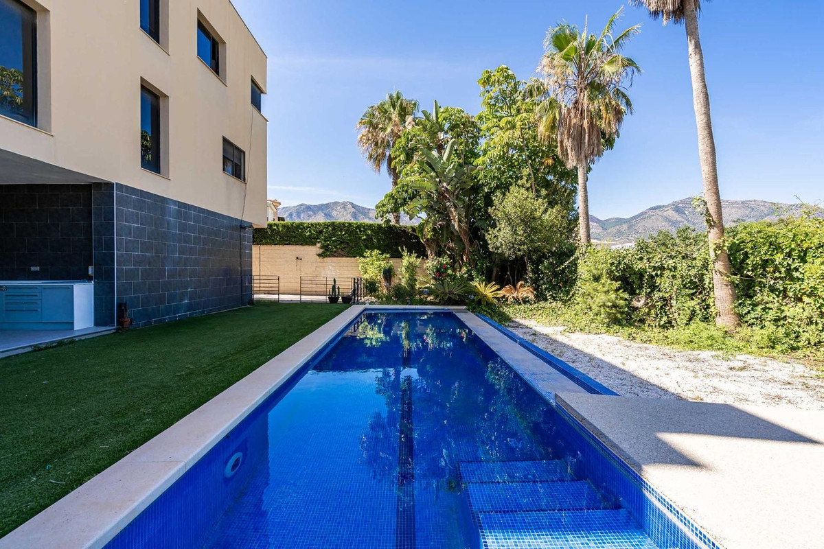 Villas de 5 dormitorios en venta en Mijas – R5417203 Villas de 5 dormitorios en venta en Mijas – R5417203