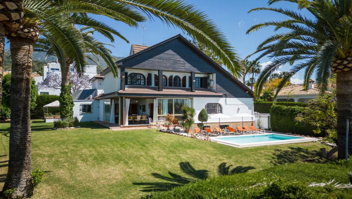 7 bedroom Villas for sale in Marbella – R5469439 7 bedroom Villas for sale in Marbella – R5469439 in