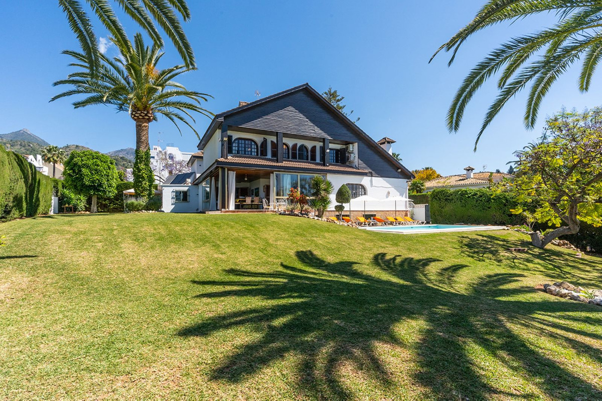 Villas de 7 dormitorios en venta en Marbella – R5469439 Villas de 7 dormitorios en venta en Marbella – R5469439