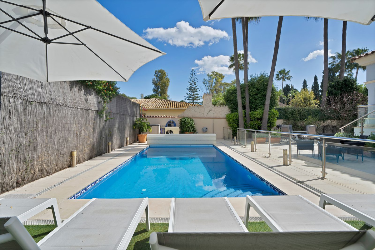 7 bedroom Semi-detached for sale in Puerto Banús – R5395735 7 bedroom Semi-detached for sale in Puerto Banús – R5395735