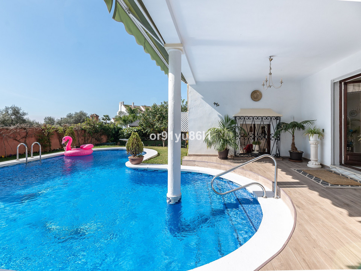 Villas de 5 dormitorios en venta en Milla de Oro – R4661893 Villas de 5 dormitorios en venta en Milla de Oro – R4661893
