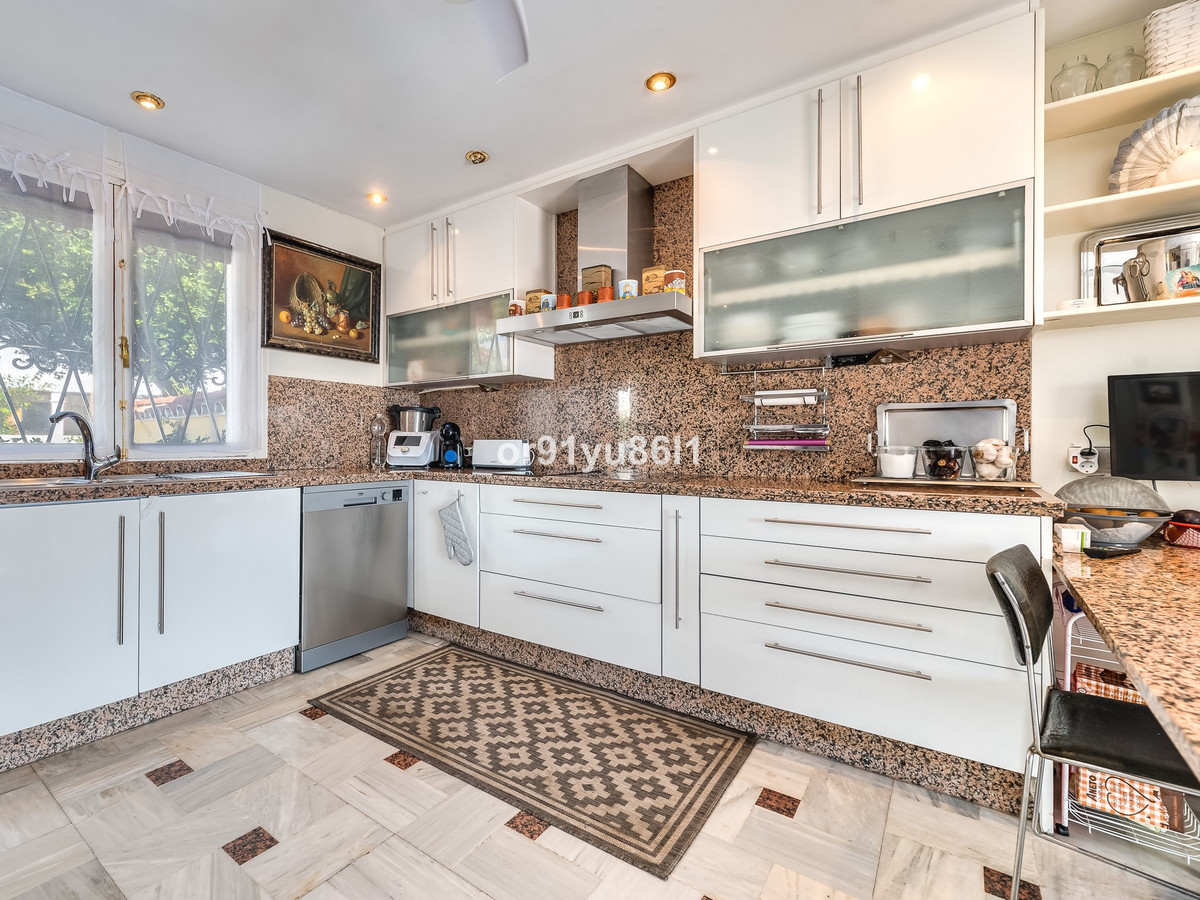 Villas de 5 dormitorios en venta en Milla de Oro – R4661893 Villas de 5 dormitorios en venta en Milla de Oro – R4661893