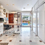 Villas de 5 dormitorios en venta en Milla de Oro – R4661893 Villas de 5 dormitorios en venta en Milla de Oro – R4661893