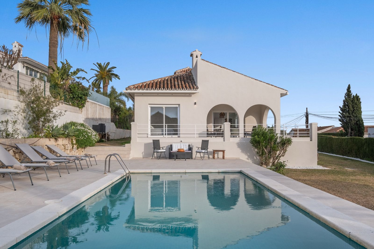 4 bedroom Villas for sale in Elviria – R5322388 4 bedroom Villas for sale in Elviria – R5322388