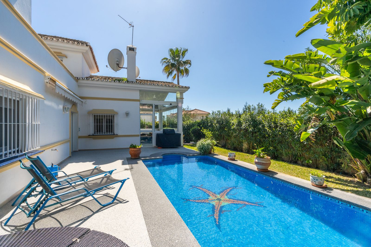 Villas de 3 dormitorios en venta en Marbesa – R4995211 Villas de 3 dormitorios en venta en Marbesa – R4995211