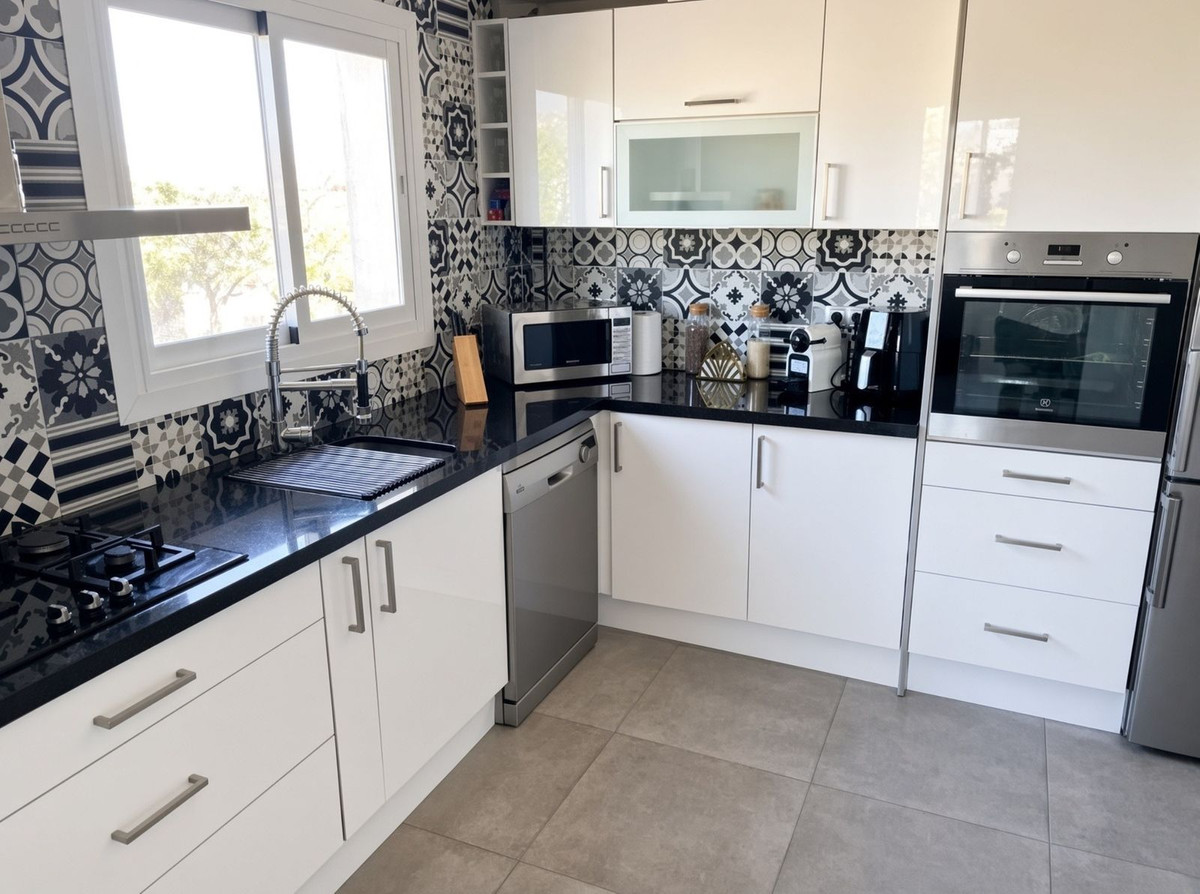 Apartamentos de 3 dormitorios en venta en San Pedro de Alcántara – R5465365 Apartamentos de 3 dormitorios en venta en San Pedro de Alcántara – R5465365
