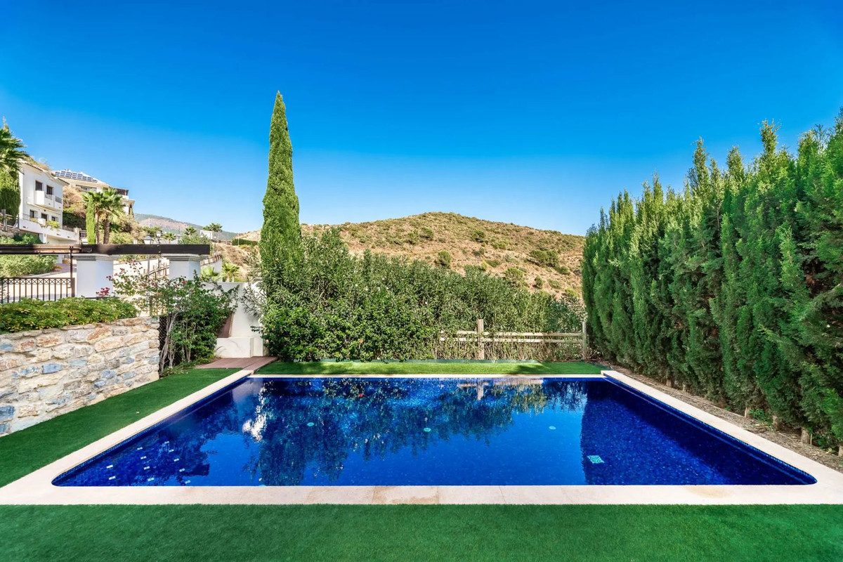 5 bedroom Villas for sale in Benahavís – R4152868 5 bedroom Villas for sale in Benahavís – R4152868