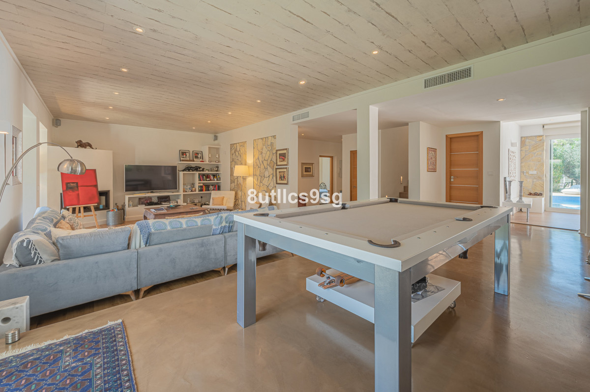5 bedroom Villas for sale in Nueva Andalucía – R4152514 5 bedroom Villas for sale in Nueva Andalucía – R4152514