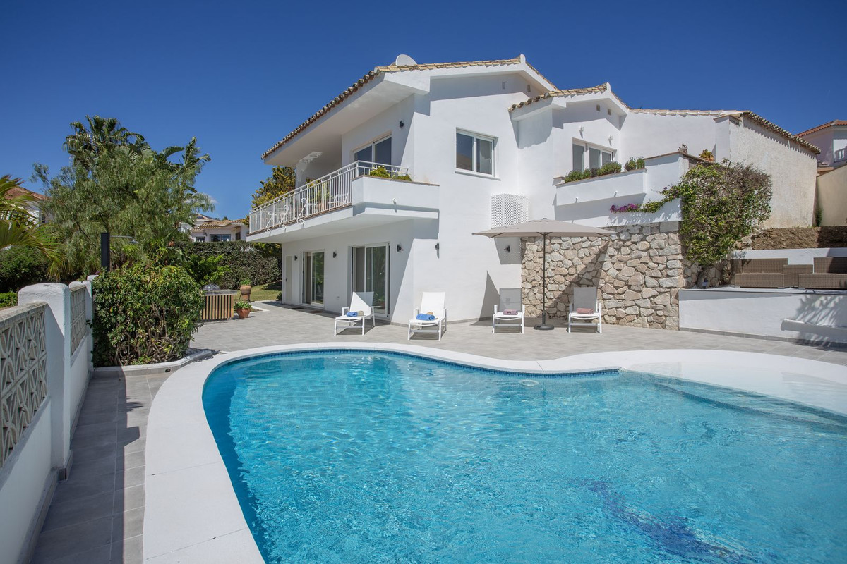 3 bedroom Villas for sale in Riviera del Sol – R5332480 3 bedroom Villas for sale in Riviera del Sol – R5332480