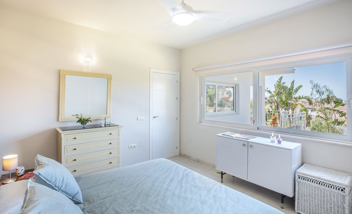 3 bedroom Villas for sale in Riviera del Sol – R5332480 3 bedroom Villas for sale in Riviera del Sol – R5332480