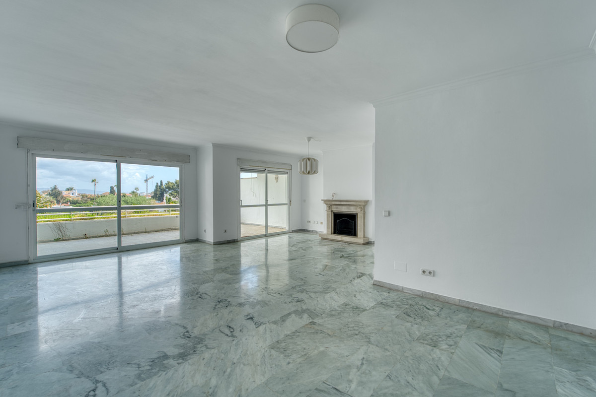 5 bedroom Apartments for sale in Guadalmina Baja – R5471539 5 bedroom Apartments for sale in Guadalmina Baja – R5471539