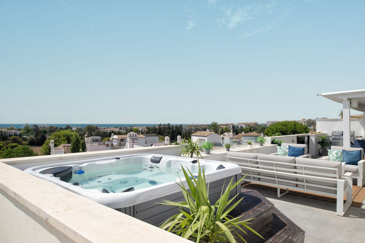 Aticos de 3 dormitorios en venta en Puerto Banús – R4391587 Aticos de 3 dormitorios en venta en Puerto Banús – R4391587