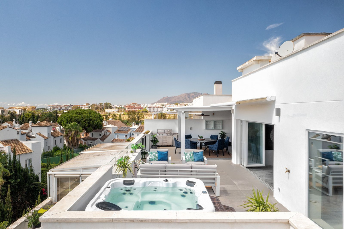 Aticos de 3 dormitorios en venta en Puerto Banús – R4391587 Aticos de 3 dormitorios en venta en Puerto Banús – R4391587
