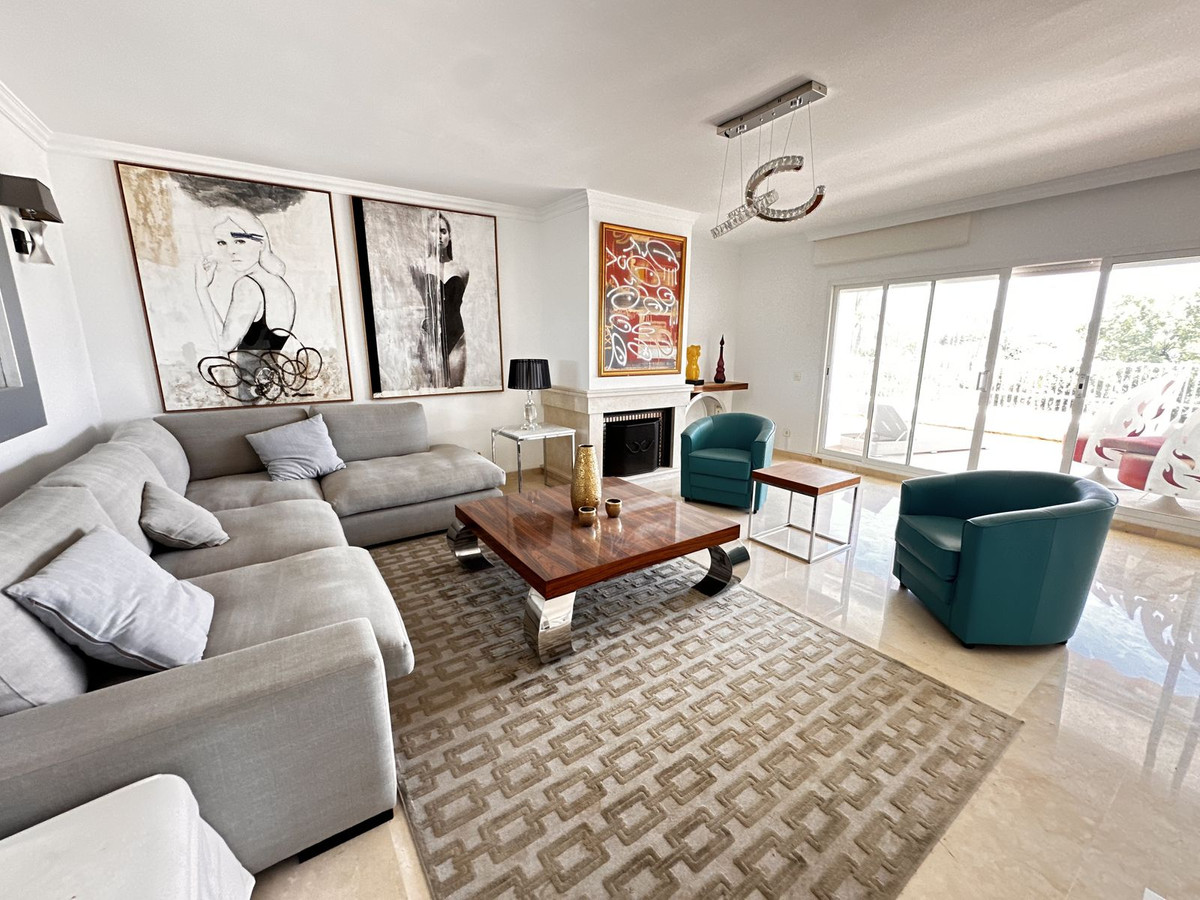5 bedroom Penthouses for sale in Milla de Oro – R5436010 5 bedroom Penthouses for sale in Milla de Oro – R5436010