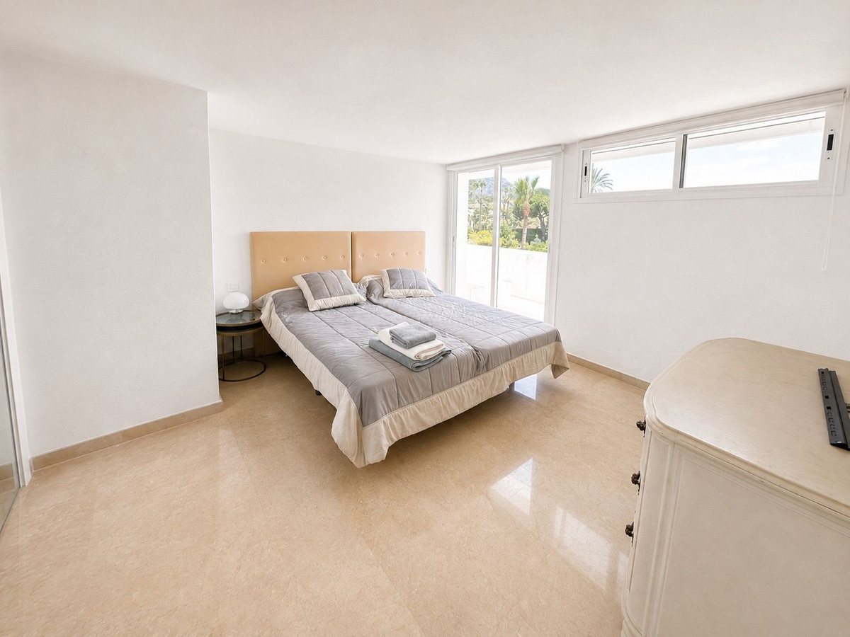 5 bedroom Penthouses for sale in Milla de Oro – R5436010 5 bedroom Penthouses for sale in Milla de Oro – R5436010