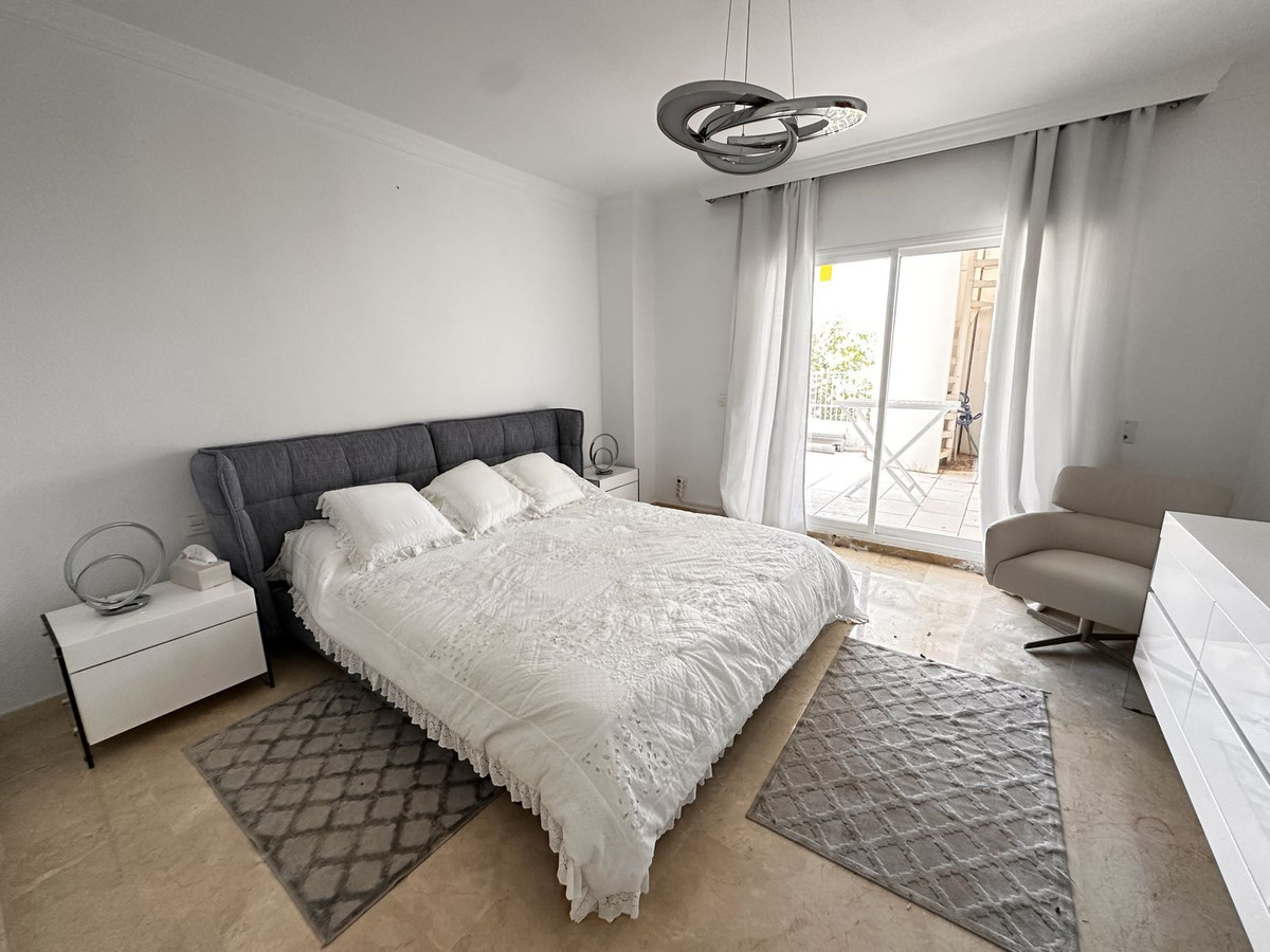 5 bedroom Penthouses for sale in Milla de Oro – R5436010 5 bedroom Penthouses for sale in Milla de Oro – R5436010
