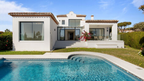 4 bedroom Villas for sale in Elviria Hills – R4949239