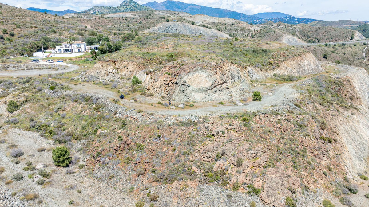 Plots for sale in Benahavís – R5026111 Plots for sale in Benahavís – R5026111