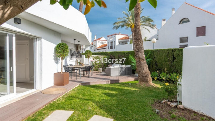 Apartamentos de 4 dormitorios en venta en Nueva Andalucía – R5214325 Apartamentos de 4 dormitorios en venta en Nueva Andalucía – R5214325 en