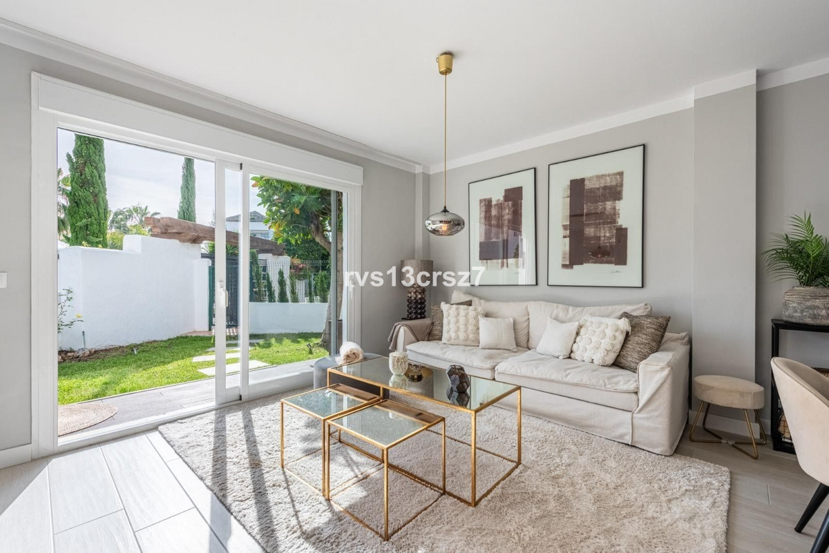 Apartamentos de 4 dormitorios en venta en Nueva Andalucía – R5214325 Apartamentos de 4 dormitorios en venta en Nueva Andalucía – R5214325