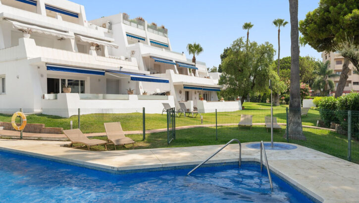 Apartamentos de 3 dormitorios en venta en Nueva Andalucía – R5449789 Apartamentos de 3 dormitorios en venta en Nueva Andalucía – R5449789 en